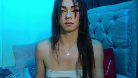 Snapshot of kamilathopsom chatting on June 2026 11:00:01 PM CAMILA SANTAMARIA online show from June 2026 11:00:01 PM