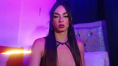 Snapshot of kamilathopsom chatting on June 2026 11:48:01 PM CAMILA SANTAMARIA online show from June 2026 11:48:01 PM