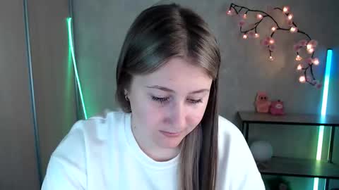 kamilla_love_ online show from May 2026 12:02:02 PM