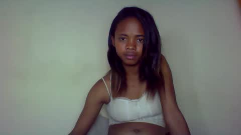 kamillah69 online show from November 2025 07:46:02 PM