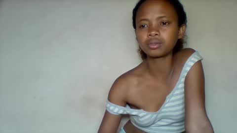 kamillah69 online show from December 2025 06:47:02 PM