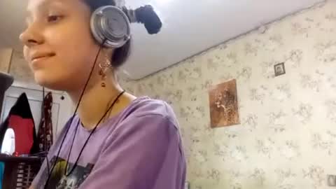 Snapshot of kamisalling chatting on September 2025 07:19:01 AM Mari Simmons online show from September 2025 07:19:01 AM