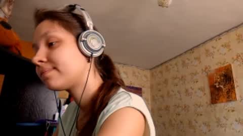 Snapshot of kamisalling chatting on September 2025 07:21:02 AM Mari Simmons online show from September 2025 07:21:02 AM