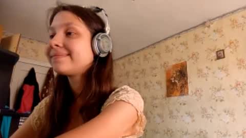 Snapshot of kamisalling chatting on September 2025 07:10:02 AM Mari Simmons online show from September 2025 07:10:02 AM