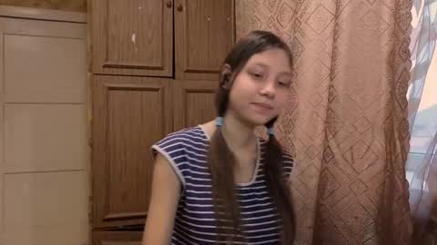 Snapshot of kamisalling chatting on October 2025 03:09:01 AM Mari Simmons online show from October 2025 03:09:01 AM