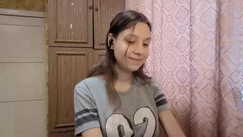 Snapshot of kamisalling chatting on November 2025 08:13:02 AM Mari Simmons online show from November 2025 08:13:02 AM