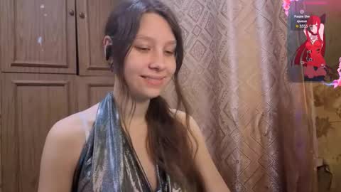 Snapshot of kamisalling chatting on December 2025 09:51:01 AM Mari Simmons online show from December 2025 09:51:01 AM