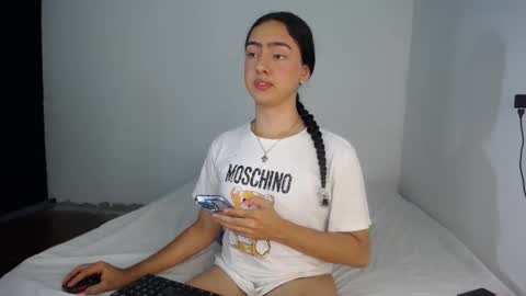 Snapshot of kammi_candy chatting on March 2026 01:44:02 AM -- kammi -- online show from March 2026 01:44:02 AM