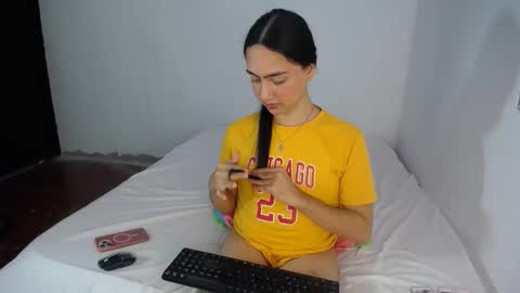 Snapshot of kammi_candy chatting on March 2026 02:06:01 AM -- kammi -- online show from March 2026 02:06:01 AM