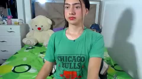 Snapshot of kammi_candy chatting on July 2026 01:32:02 AM -- kammi -- online show from July 2026 01:32:02 AM
