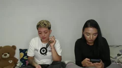 Snapshot of kammy_cami chatting on March 2026 01:10:01 AM kammy y camila online show from March 2026 01:10:01 AM