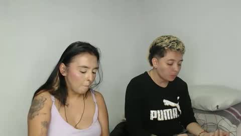 Snapshot of kammy_cami chatting on March 2026 01:11:02 AM kammy y camila online show from March 2026 01:11:02 AM