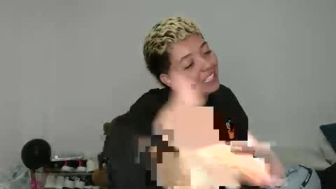 Snapshot of kammy_cami chatting on March 2026 02:22:02 AM kammy y camila online show from March 2026 02:22:02 AM