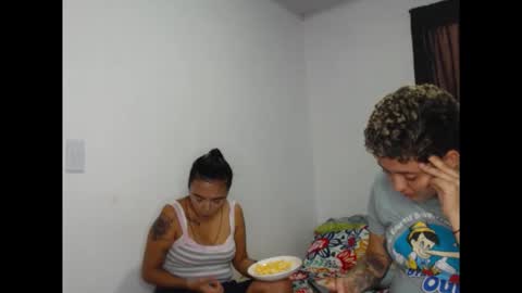 Snapshot of kammy_cami chatting on April 2026 12:30:02 PM kammy y camila online show from April 2026 12:30:02 PM