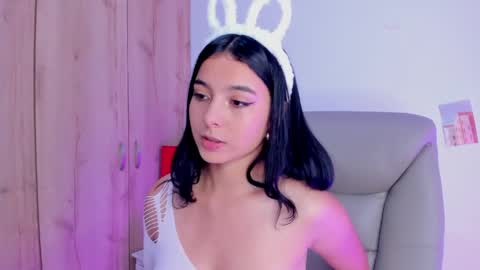 Snapshot of kanna02 chatting on April 2026 12:21:02 AM Kanna online show from April 2026 12:21:02 AM