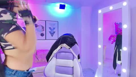 Kaori online show from October 2025 12:48:02 PM