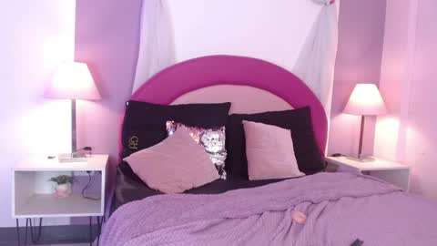 kaoryy_1 online show from June 2026 02:33:01 PM