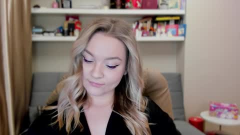 Snapshot of kara_smith_ chatting on March 2026 10:32:01 PM Kara. Off from 15th till 24th of December online show from March 2026 10:32:01 PM