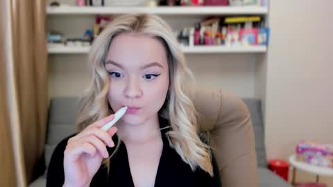 Snapshot of kara_smith_ chatting on April 2026 11:05:02 PM Kara. Off from 15th till 24th of December online show from April 2026 11:05:02 PM