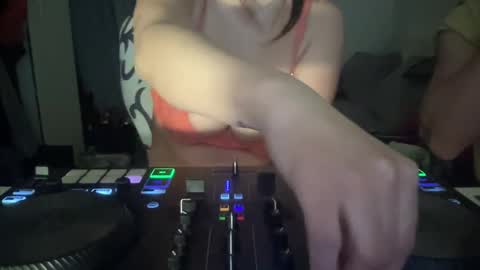 Snapshot of karakoptim chatting on January 2025 10:48:01 PM karakoptim online show from January 2025 10:48:01 PM