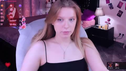 Snapshot of karambamoon chatting on March 2026 10:15:01 PM Lera online show from March 2026 10:15:01 PM