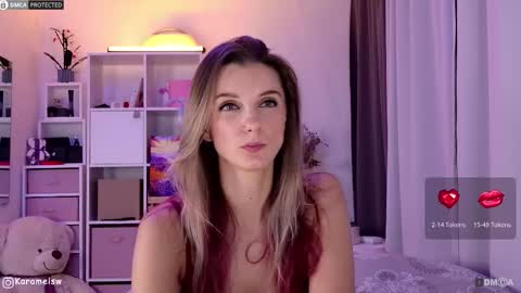 Snapshot of karamelsw chatting on October 2025 09:35:02 PM Julia online show from October 2025 09:35:02 PM