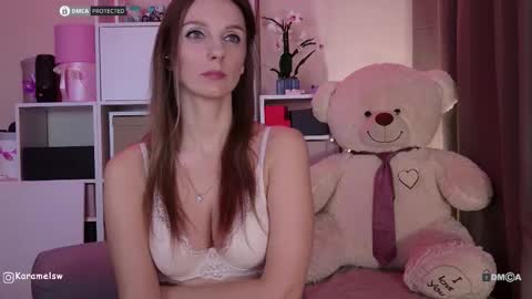 Snapshot of karamelsw chatting on March 2026 08:38:01 PM Julia online show from March 2026 08:38:01 PM