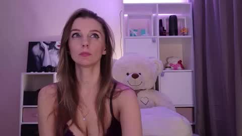 Snapshot of karamelsw chatting on March 2026 10:27:02 PM Julia online show from March 2026 10:27:02 PM