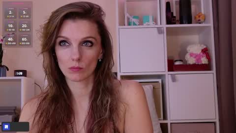 Snapshot of karamelsw chatting on April 2026 08:28:02 PM Julia online show from April 2026 08:28:02 PM