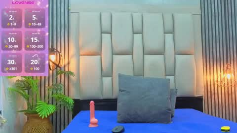 karamoss online show from April 2026 08:42:01 PM