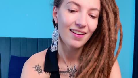 Kara online show from October 2025 07:36:02 PM