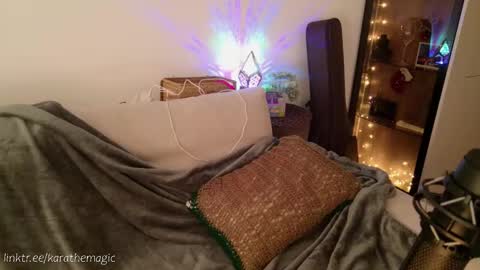 I am here around 5am GMT karathemagic online show from February 2025 08:00:02 AM