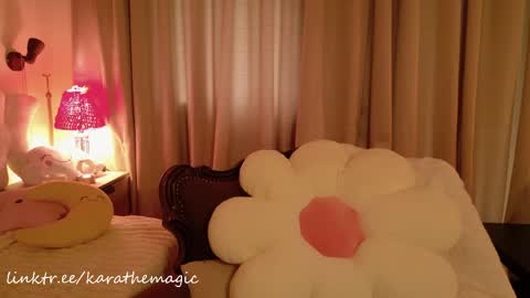 Snapshot of karathemagic chatting on April 2026 02:58:01 PM I am here around 5am GMT karathemagic online show from April 2026 02:58:01 PM