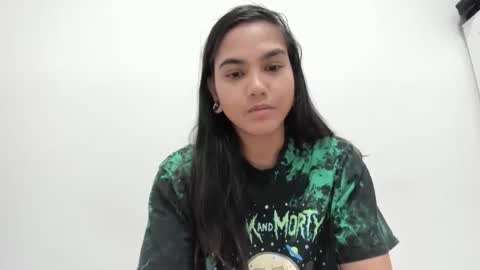 Snapshot of karebearxx chatting on May 2026 10:03:01 PM Kare Bear online show from May 2026 10:03:01 PM