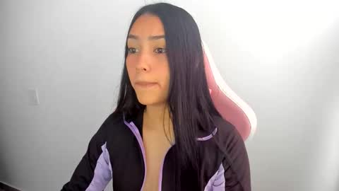 Snapshot of karely_sweet_ chatting on May 2026 03:06:01 PM karely_sweet_ online show from May 2026 03:06:01 PM