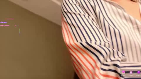 Snapshot of karen_brave chatting on April 2026 11:27:01 PM karen online show from April 2026 11:27:01 PM