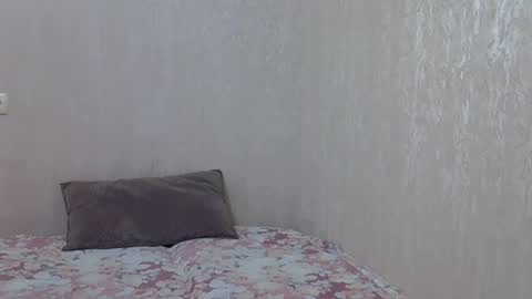 karennelsonx online show from January 2025 12:39:02 PM