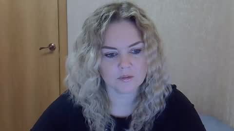 karennelsonx online show from November 2025 01:13:01 PM