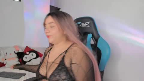 kariina_wong online show from June 2026 07:19:02 PM