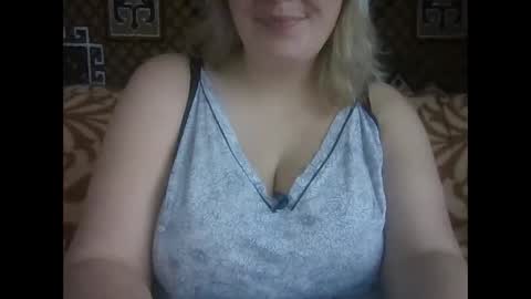 Snapshot of karilina_hi chatting on December 2025 08:41:02 AM Karilina Hi online show from December 2025 08:41:02 AM