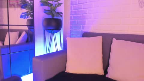 Kari online show from February 2025 02:49:01 AM