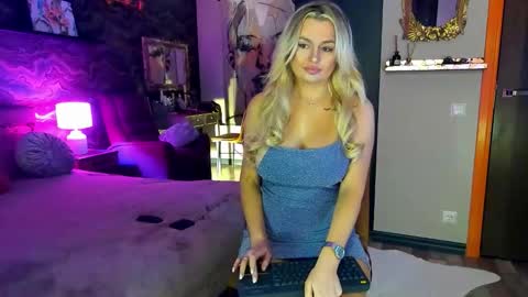 Snapshot of karina_mex chatting on February 2026 10:40:01 AM Karinamex online show from February 2026 10:40:01 AM