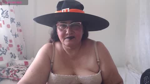 Karina online show from October 2025 03:35:02 PM