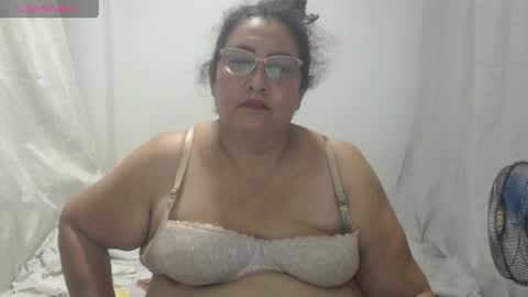 Snapshot of karina_turbay chatting on April 2026 03:45:01 AM Karina online show from April 2026 03:45:01 AM