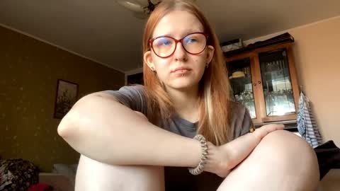 Snapshot of karinamuccia chatting on April 2026 07:02:01 AM Karina online show from April 2026 07:02:01 AM