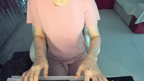 Snapshot of karinasweeety chatting on February 2026 05:50:02 AM KarinaSweeety online show from February 2026 05:50:02 AM