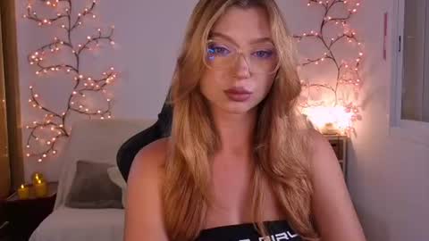 Snapshot of karinchik_ chatting on July 2026 07:35:01 PM Karina online show from July 2026 07:35:01 PM