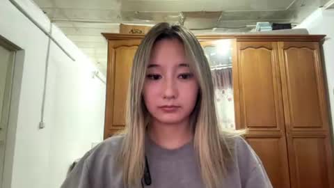 Snapshot of karissagius chatting on June 2026 09:03:01 AM karissagius online show from June 2026 09:03:01 AM