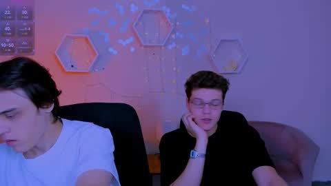 Karl online show from November 2025 09:42:02 AM