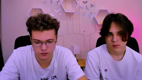 Karl online show from November 2025 09:51:02 AM